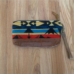 Nanmade Wool and Leather Wristlet